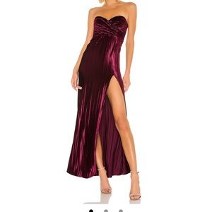 - NBD SPANISH MOSS GOWN - Burgundy